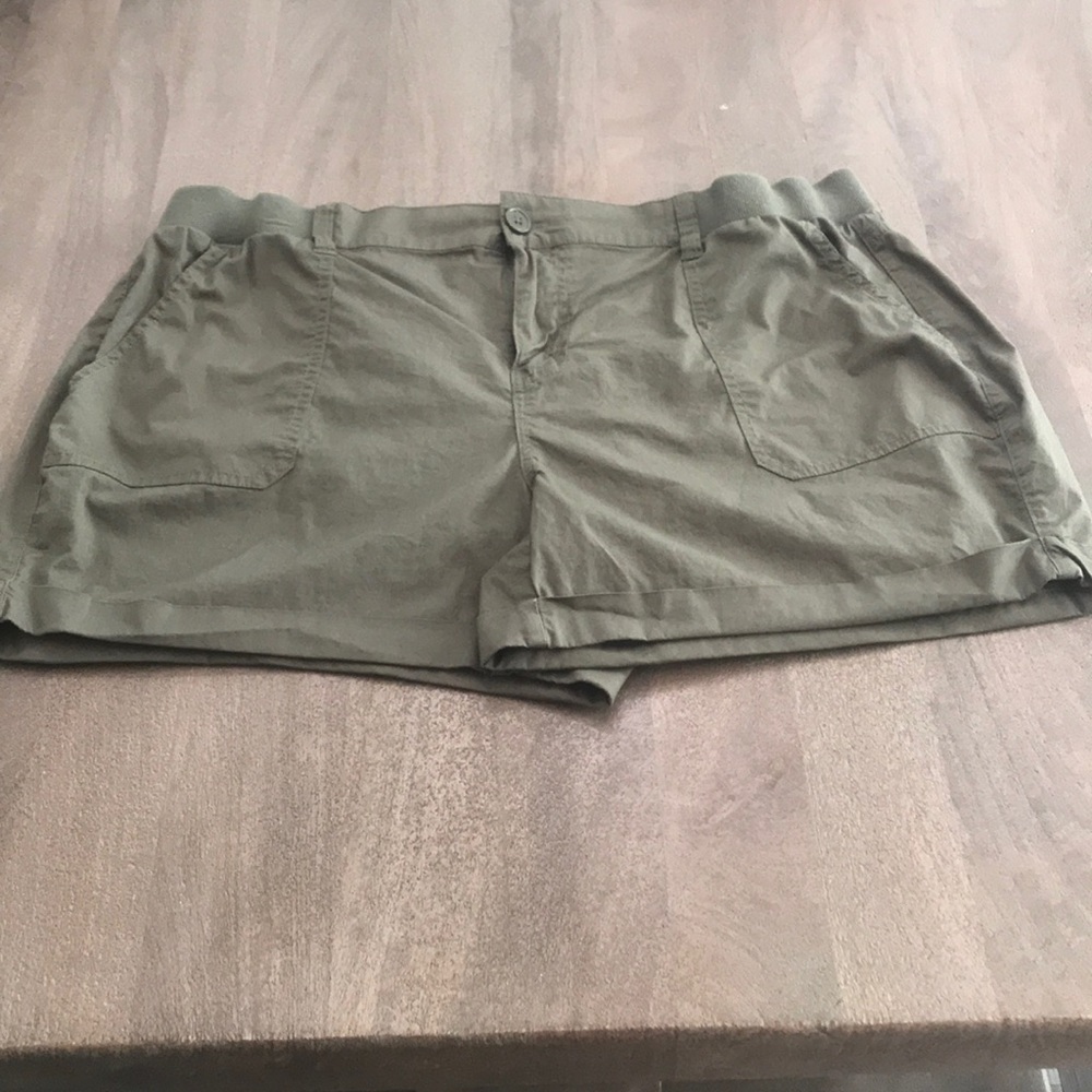 Torrid Shorts Sz 14